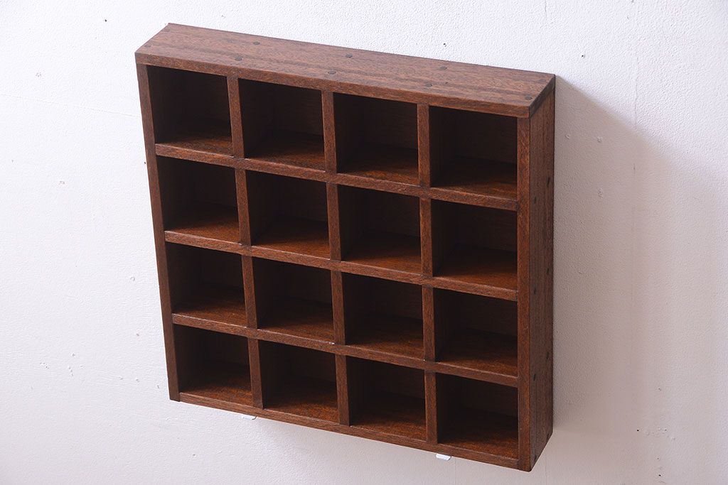 【A様ご決済用】和製アンティーク　4×4　古い木製の壁掛けマス目棚(1)