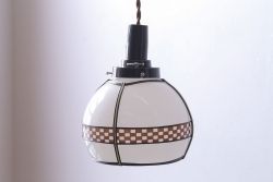 和製アンティーク　ベークライト製　市松模様の飾りがレトロな趣きのペンダントライト(天井照明、吊り下げ照明)