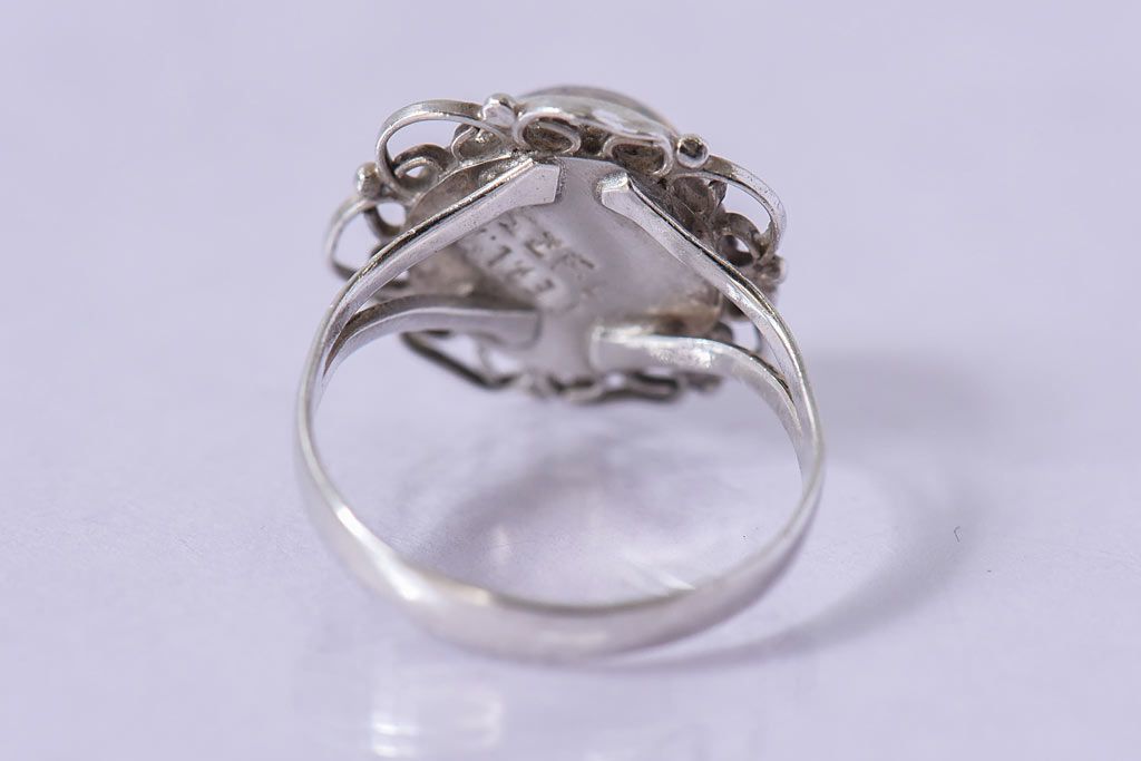 アンティーク雑貨　ビンテージ　花モチーフのシルバーリング(指輪)