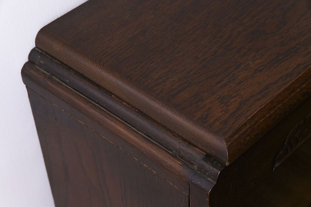 英国家具　オーク材　木のぬくもりを感じる小振りのブックケース(本箱、収納棚、飾り棚、キャビネット)