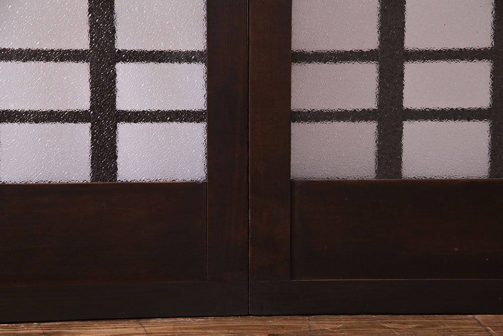 昭和中期　情緒ある独特の格子が魅力のガラス戸(格子戸、引き戸、建具)2枚セット
