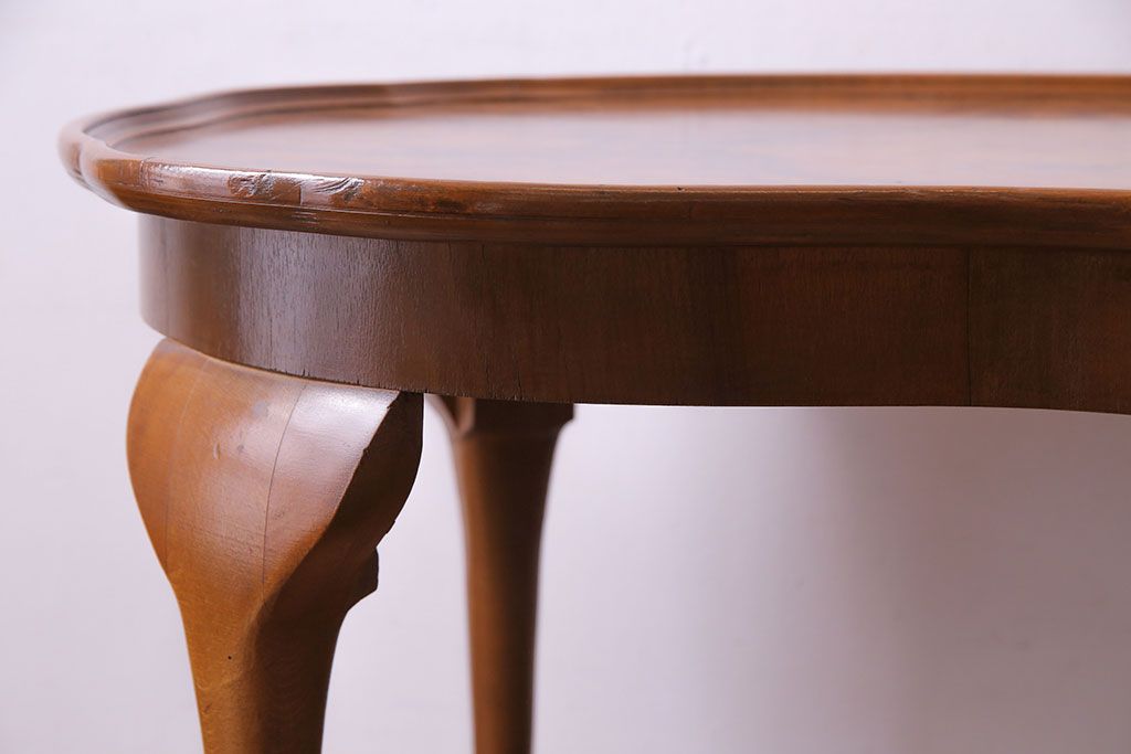 ヴィンテージ家具　イギリスビンテージ　大胆な杢目づかいが美しいローテーブル(リビングテーブル、センターテーブル、サイドテーブル)