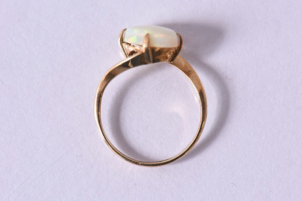アンティーク雑貨　ビンテージ　K9ゴールド　オパールのような石のリング(指輪)