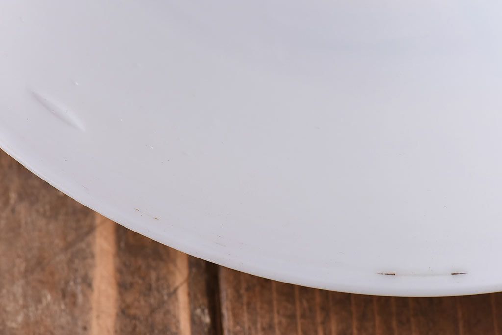 昭和レトロ　ノスタルジックな雰囲気漂う平笠シェードのペンダントライト(電笠、吊り下げ照明、天井照明)(1)