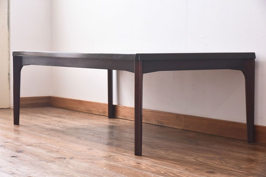 北欧家具　シンプルなデザインのセンターテーブル(ローテーブル)
