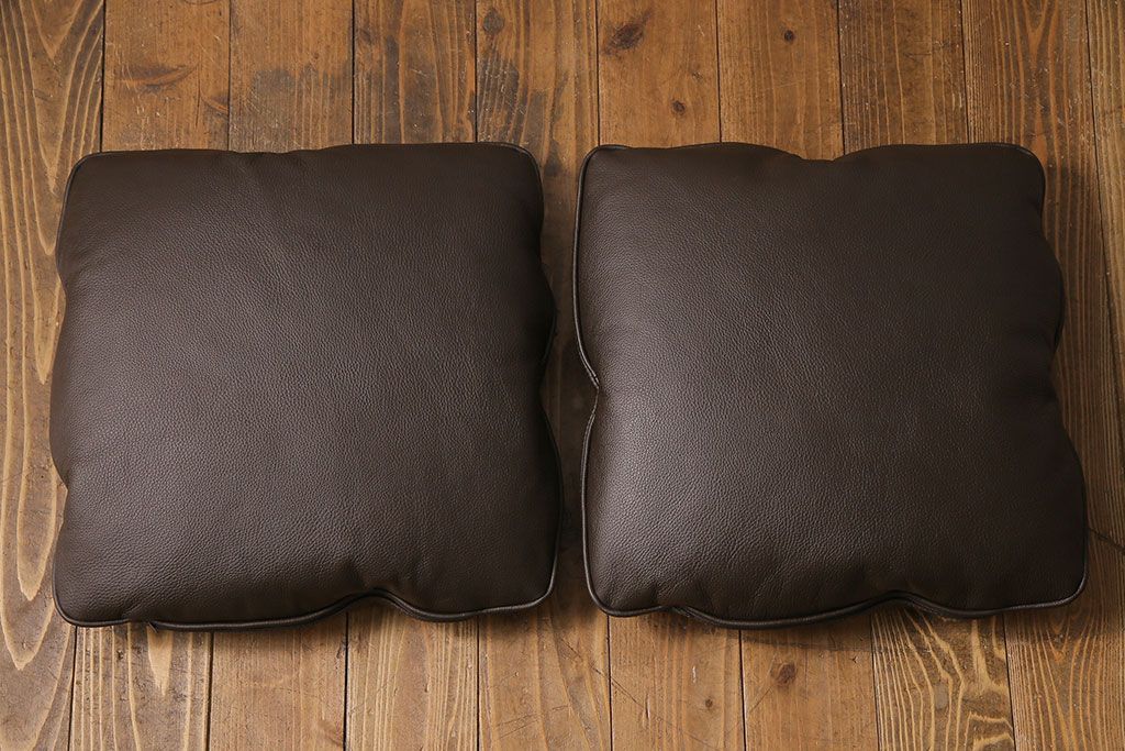 アンティーク雑貨　美品　arflex(アルフレックス)　A・SOFA 10　高級感漂う牛革のクッション(定価約4万円)2個セット