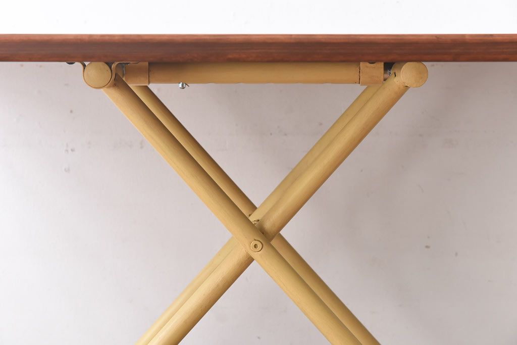 ラフジュ工房オリジナル　ヒノキ材　イエローペイントのリフティングテーブル(サイドテーブル、センターテーブル、作業台)(2)