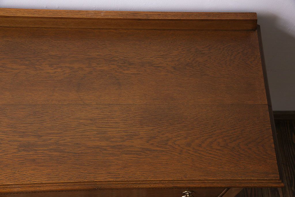 ビンテージ家具　イギリスヴィンテージ　オーク材　上品な雰囲気漂うサイドチェスト(引き出し、チェスト)
