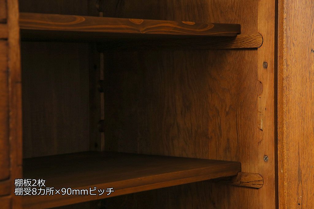 アンティーク家具　イギリスアンティーク　使い込まれた質感が味わい深い大型サイドボード(カウンターキャビネット、サイドチェスト、戸棚)