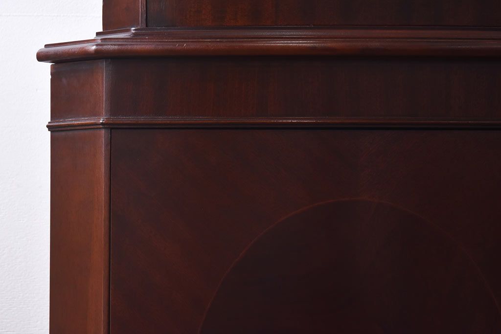 ヴィンテージ家具　イギリスビンテージ　マホガニー材　ステンドグラスが魅力的なコーナーキャビネット(飾り棚、戸棚)