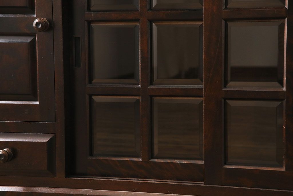 中古　北海道民芸家具　HM135　扉の面取りデザインが美しいサイドボード(定価約38万円)(1)