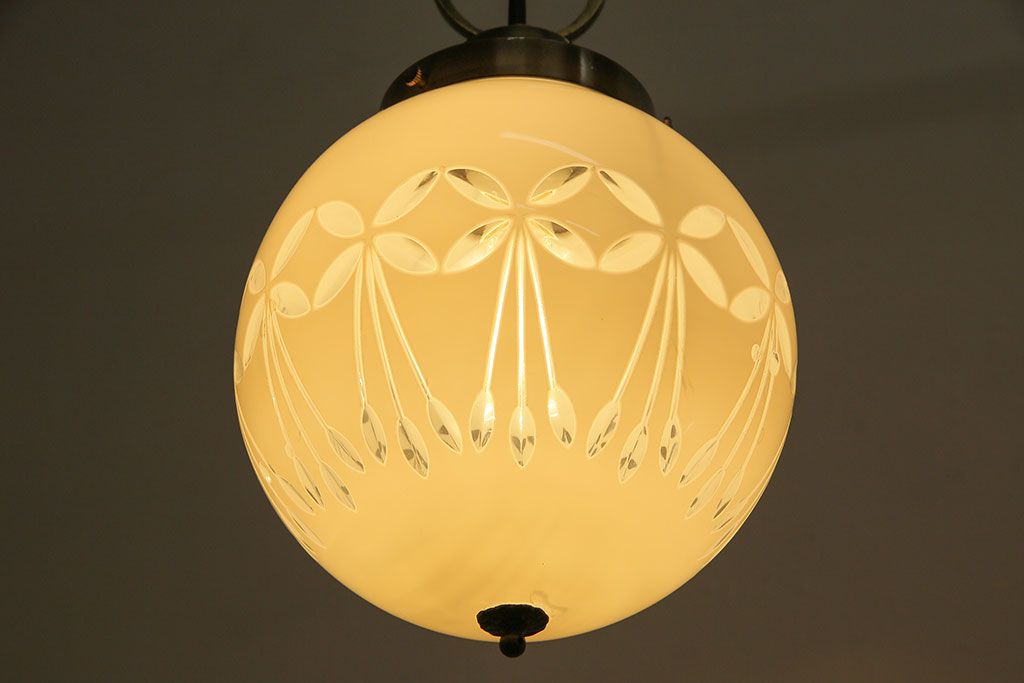 和製アンティーク　球体のシルエットが魅力の切子シェード(天井照明)