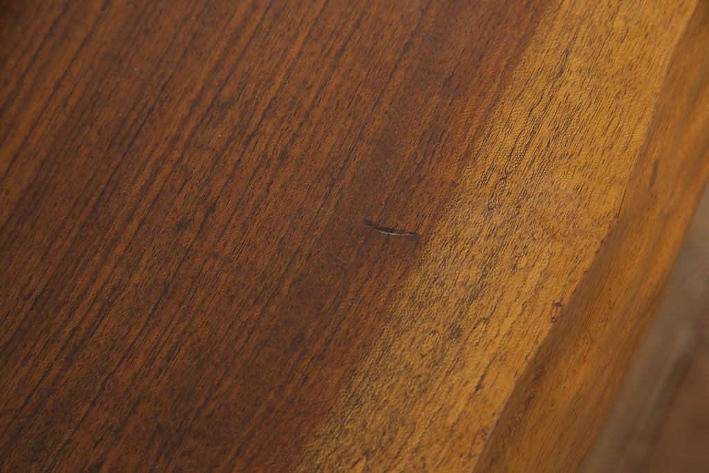 中古　国産品　天板一枚板!　モンキーポッド材　金褐色と木目が目を引くダイニングテーブル(作業台)