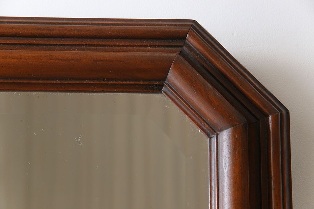 アンティーク雑貨　中古　輸入品　上品な木のフレームが魅力的なオクタゴナルミラー(ウォールミラー、壁掛け鏡)