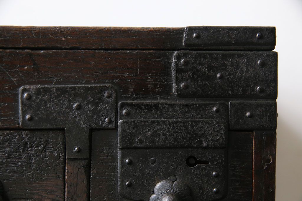 アンティーク雑貨　古民具・骨董　桐材　古い趣が和の雰囲気を高める硯箱(小引き出し、小物入れ)