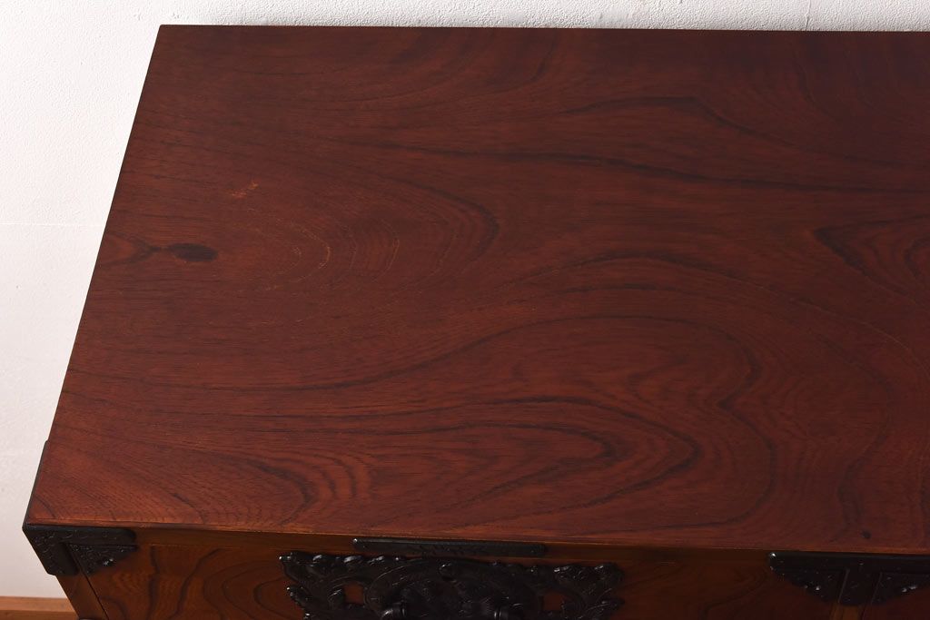 中古　岩谷堂箪笥　迫力のある木目が魅力の整理箪笥(和タンス、衣装箪笥、チェスト)
