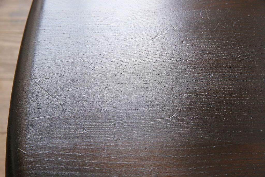アンティーク雑貨　イギリス ERCOL(アーコール)　丸いシルエットが愛らしいネストテーブル(カフェテーブル、サイドテーブル)