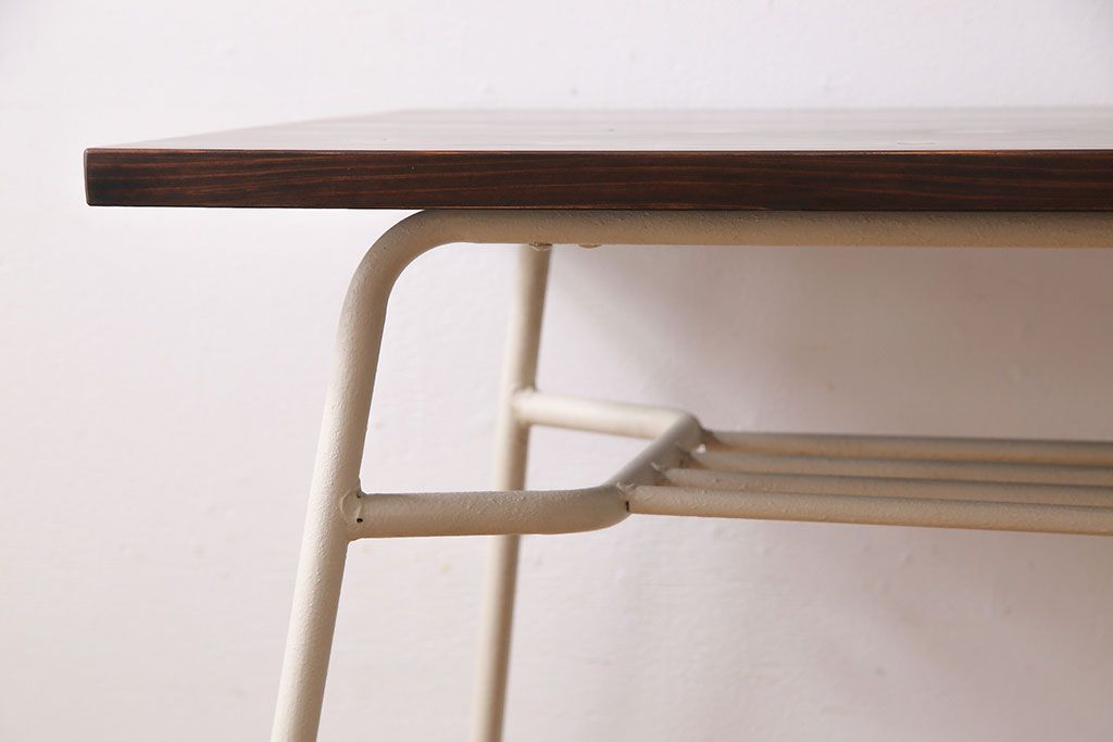アンティーク家具　ヒノキ材製天板　ペイントがおしゃれなアイアンテーブル(作業台、カフェテーブル(2)