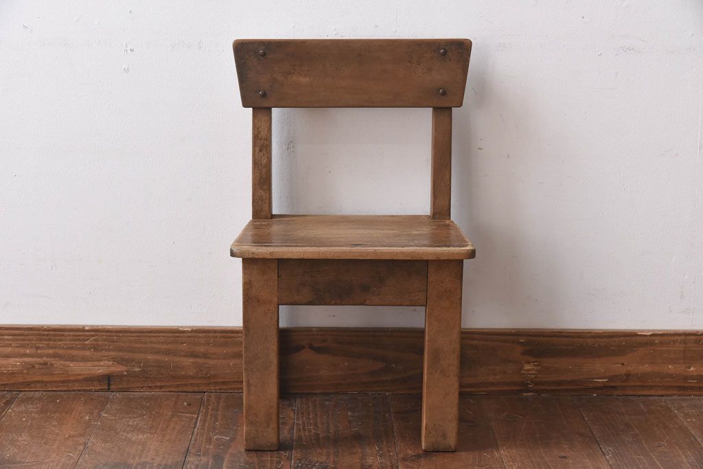 レトロ家具　昭和期　レトロな雰囲気が漂う小さなチェア(椅子、小イス)(2)