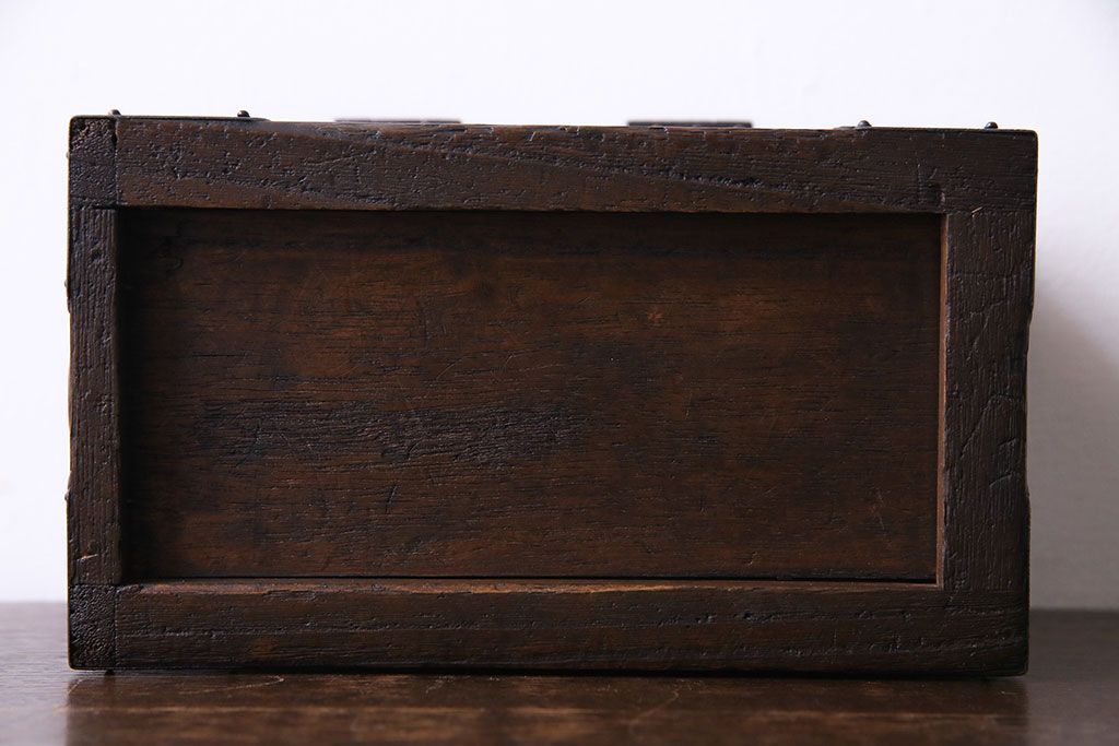 アンティーク雑貨　古民具・骨董　桐材　味わい深い佇まいが魅力の印箱(硯箱、小物入れ、桐箪笥、桐たんす)
