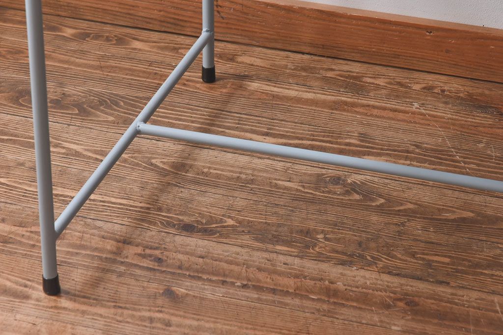 ラフジュ工房オリジナル　すっきりとした鉄脚が魅力的なペイントテーブル(ダイニングテーブル、作業台)