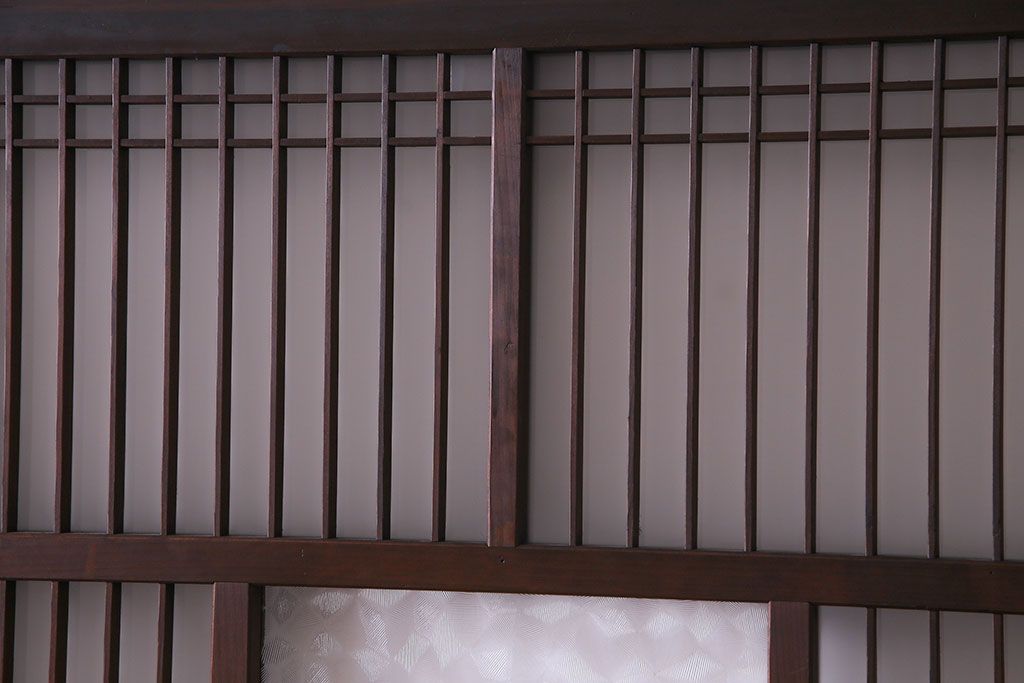 昭和レトロ　横桟が並んだデザインが魅力的な格子戸(ガラス戸、引き戸、建具)2枚セット