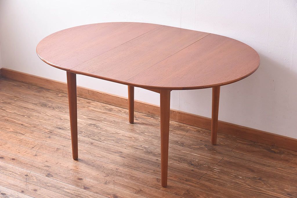 北欧ビンテージ家具　チーク材　シンプルなラウンド型エクステンションテーブル(ダイニングテーブル、ドローリーフテーブル)
