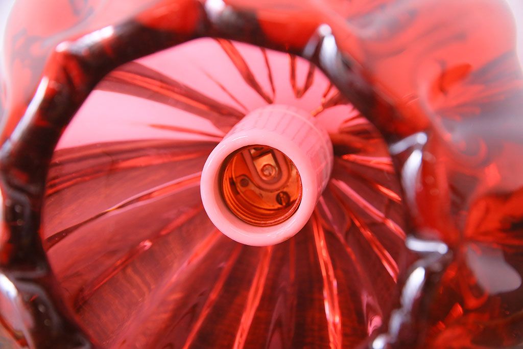 昭和期　IWATA GLASS(イワタグラス、岩田工芸硝子)　赤いガラスのスタンドライト(共箱付き)(ナイトスタンド、テーブルランプ、卓上照明)