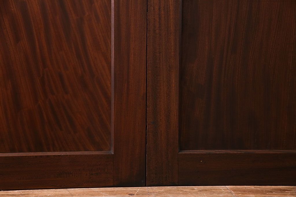 【商談品】和製アンティーク　高級品　総ケヤキ材一枚板!　威厳が漂う上質な板戸(帯戸、引き戸、建具)4枚セット