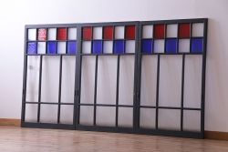 ペイント家具　色ガラス入り　モダンな雰囲気を演出するガラス戸(窓、建具、引き戸、格子戸)3枚組