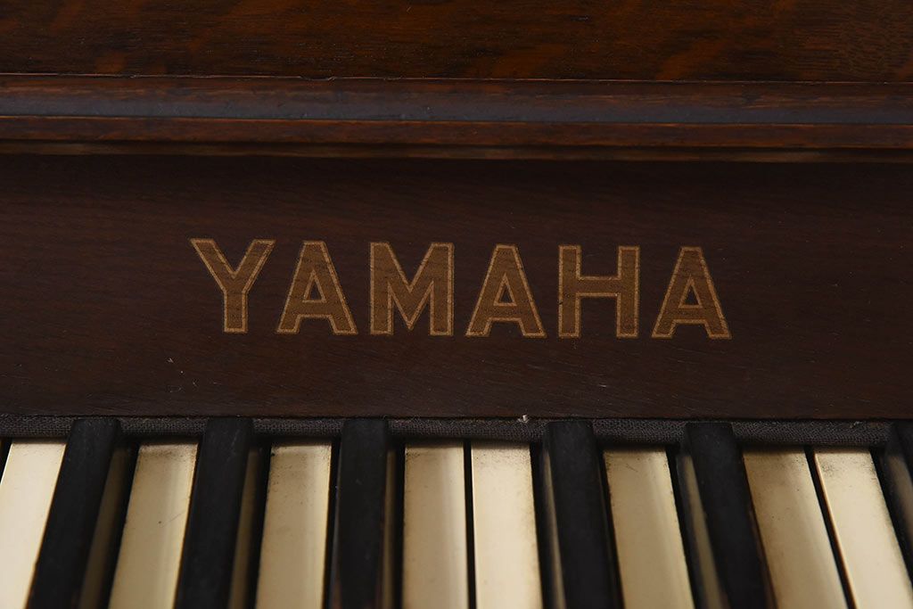 アンティーク雑貨　ジャンク品　YAMAHA(ヤマハ、日本楽器)　ナラ材　レトロな雰囲気満載のリードオルガン(楽器)