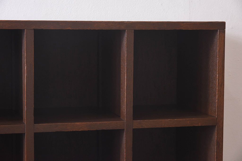 レトロ家具　昭和レトロ　5×4マス　正方形のマス目がすっきりとした印象の収納棚(陳列棚、飾り棚、オープンラック)(1)