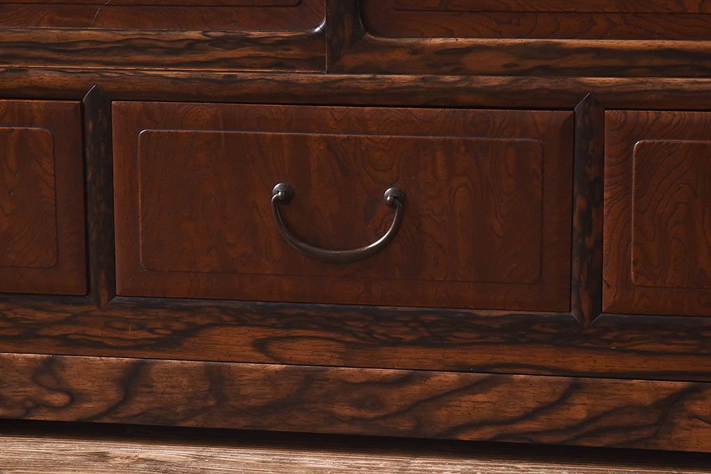 アンティーク家具　古民具・骨董　上手物　黒柿のクジャク杢が美しい指物の茶箪笥(収納棚、戸棚)