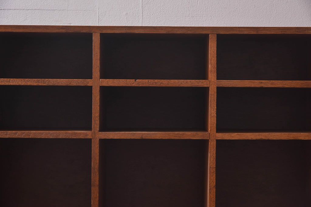 レトロ家具　幼稚園で使われていたレトロな魅力あふれるロッカー・7列(オープンラック、収納棚)(2)(R-030310)