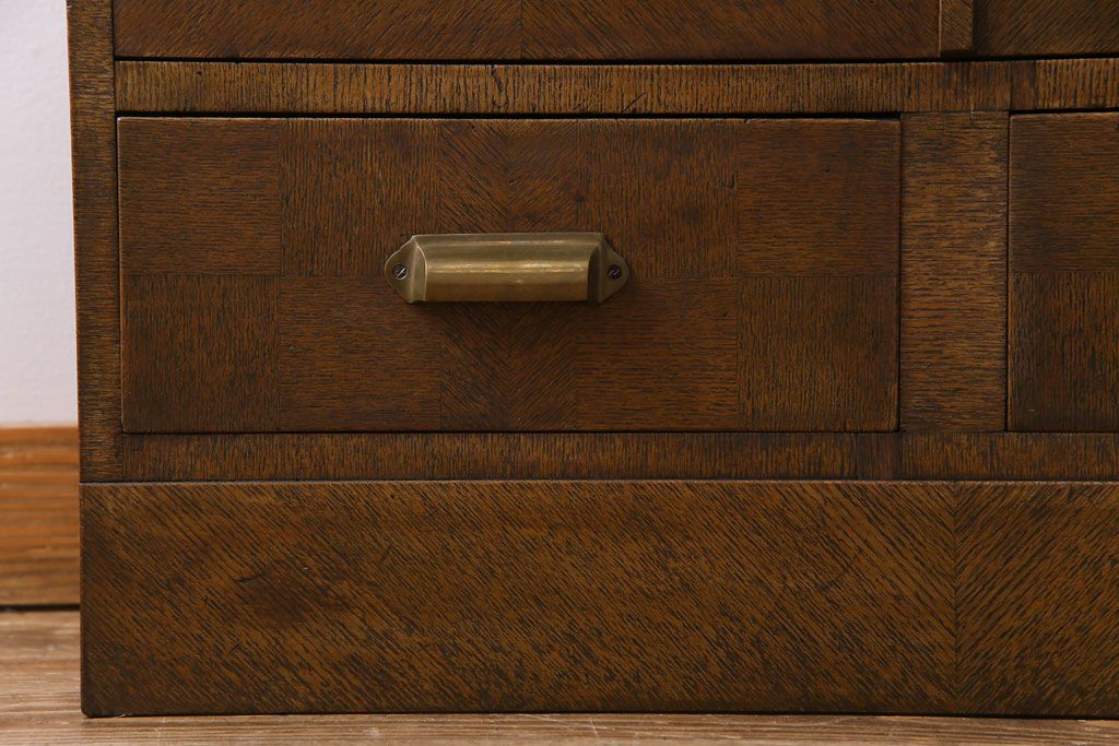 レトロ家具　レトロ　味わいのあるパーケット(寄木)が魅力の本箱(戸棚、収納棚、飾り棚)(R-030445)