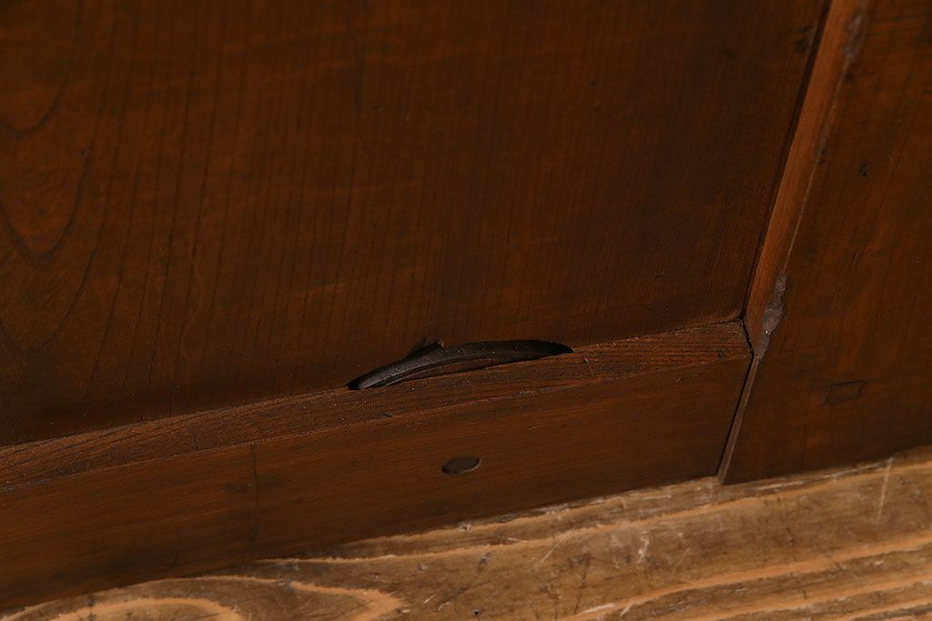 和製アンティーク　総ケヤキ材　重厚な佇まいが魅力の蔵戸(引き戸、建具、玄関戸)