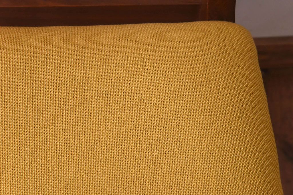 北欧ビンテージ家具　チーク材　黄色のファブリックが可愛らしいダイニングチェア(ワークチェア、椅子)(1)(R-030477)