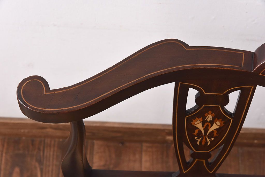 【H様ご成約済】フランスアンティーク　ウォールナット材　象嵌入りの上品なコーナーチェア(椅子)
