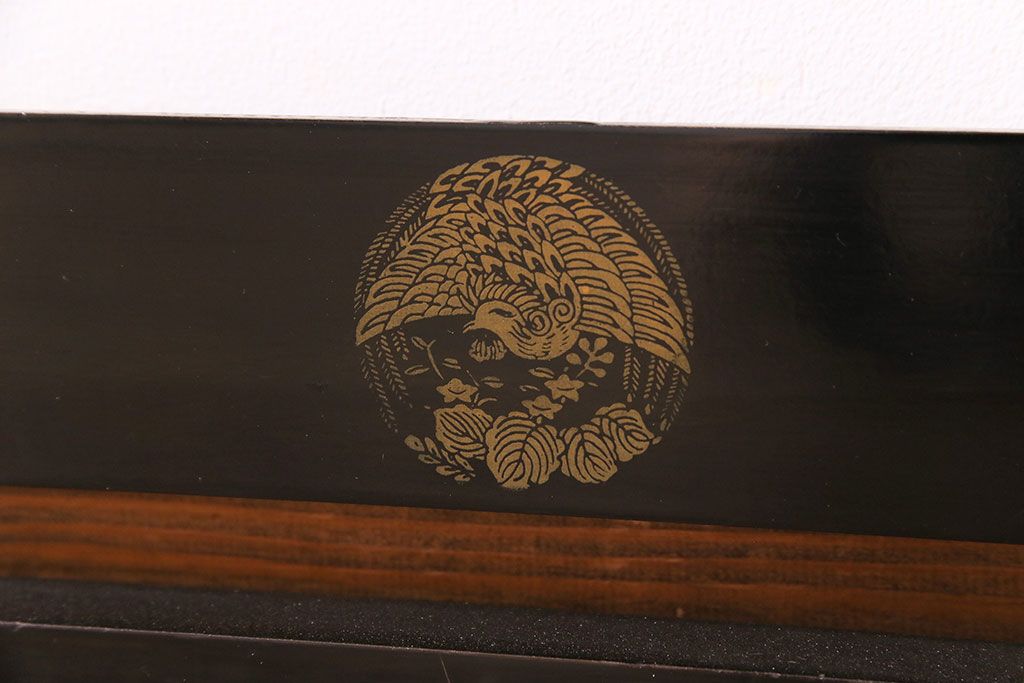 アンティーク雑貨　昭和初期　朱雀の文様があしらわれた二つ折り衣桁(着物掛け)