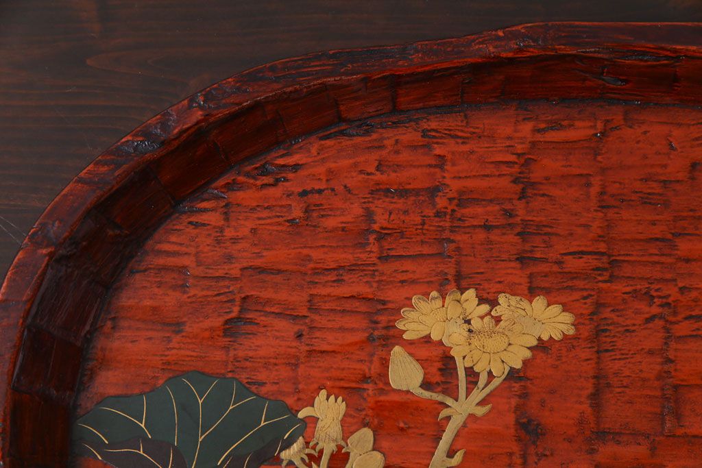 和製アンティーク　漆塗り　草花デザインが映えるくり抜き盆(トレー)
