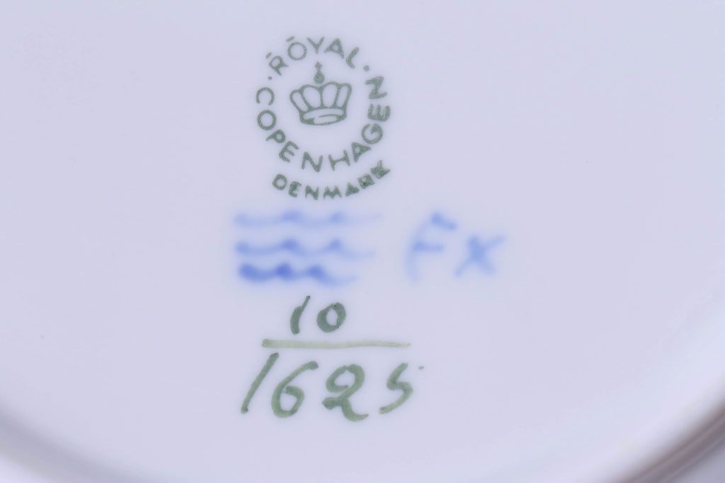 アンティーク雑貨　中古　ROYAL COPENHAGEN(ロイヤルコペンハーゲン)　ブルーフラワー　カーブ　17.5cmプレート(洋食器)3枚セット