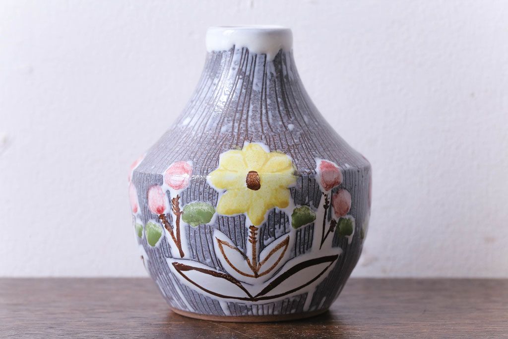 アンティーク雑貨　北欧ビンテージ　LAHOLM(ラホルム)　花の絵柄が可愛らしいフラワーベース(一輪挿し、花瓶)