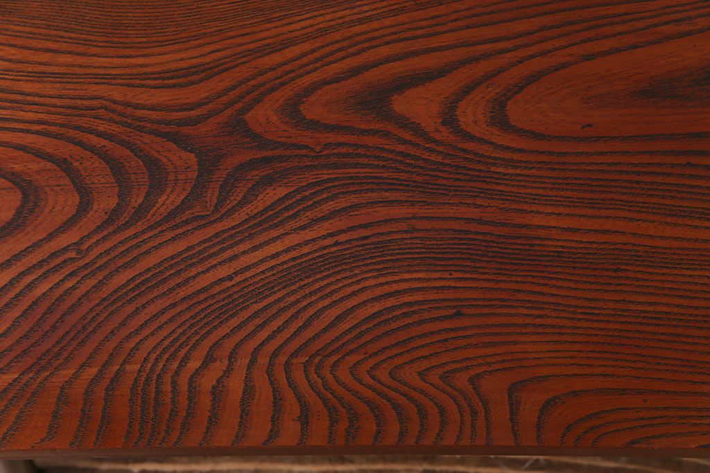 アンティーク雑貨　昭和中期　漆塗り　くっきりとした木目のケヤキ材を使った鉄脚スツール(ベンチ、板座チェア、飾り台)