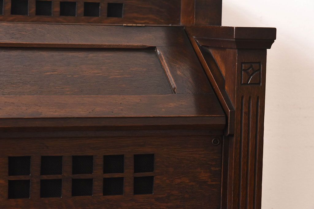 アンティーク雑貨　ジャンク品　YAMAHA(ヤマハ、日本楽器)　ナラ材製　ノスタルジックな佇まいのオルガン