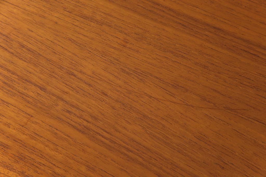 ヴィンテージ家具　イギリスビンテージ　チーク材　ナチュラルな木味が魅力のセンターテーブル(コーヒーテーブル)