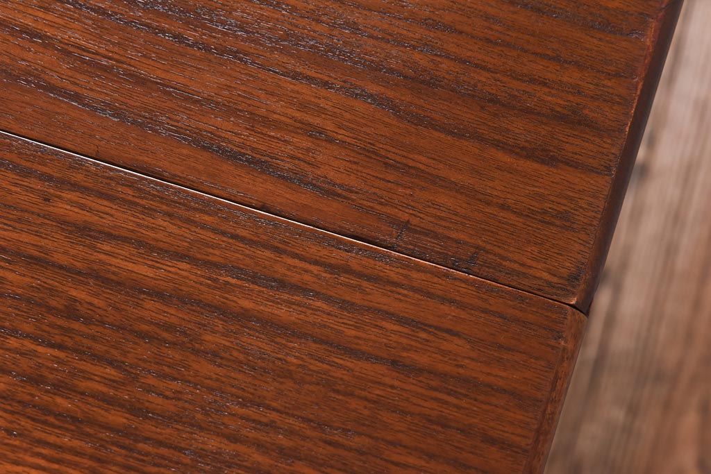 ビンテージ家具　北欧ヴィンテージ　チーク材　脚のデザインが珍しいゲートレッグテーブル(エクステンションテーブル、ダイニングテーブル)
