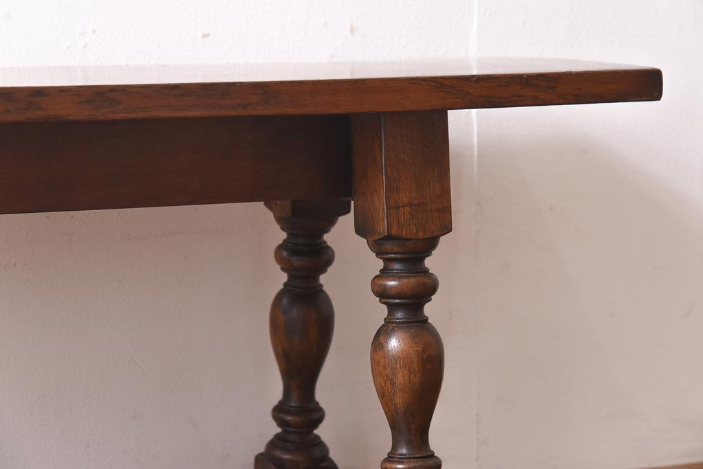 ヴィンテージ家具　イギリスビンテージ　オーク材　挽き物の脚のデザインが上品なベンチ(長椅子、飾り台)(1)