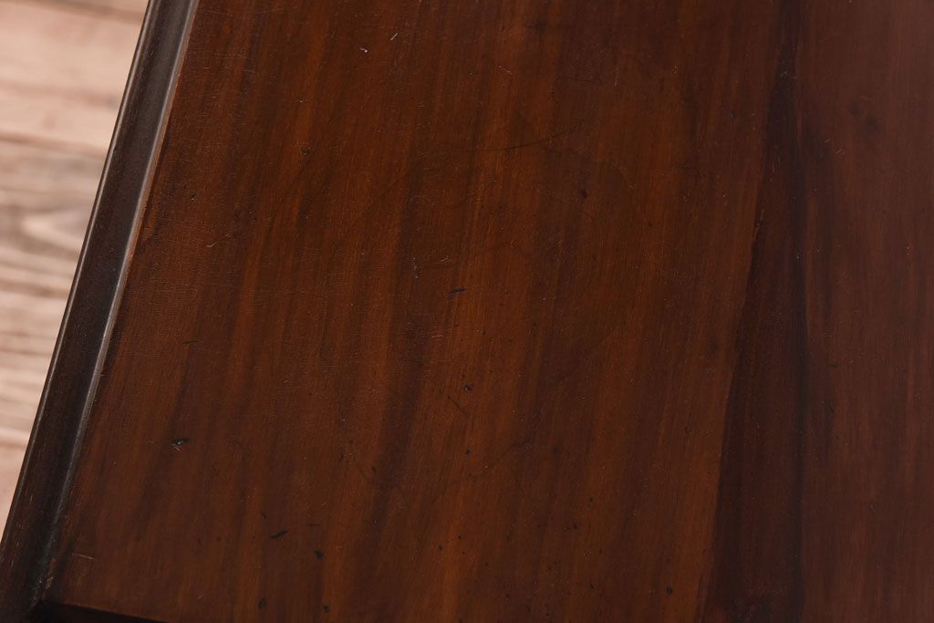アンティーク家具　イギリスアンティーク　マホガニー材　気品漂う小振りなキャビネット(レコードケース)