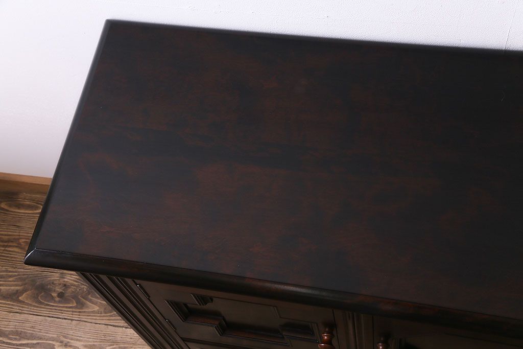中古美品　松本民芸家具　デザインが印象的なD型サイドボード(収納棚)(定価43万円)