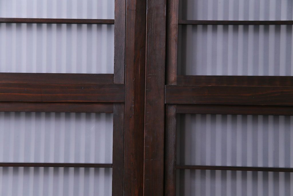 和製アンティーク　板ガラス裏障子留め 濃い色味の細い縦桟が和モダンの雰囲気を漂わせる格子戸(仕切り戸、引き戸、建具)4枚組